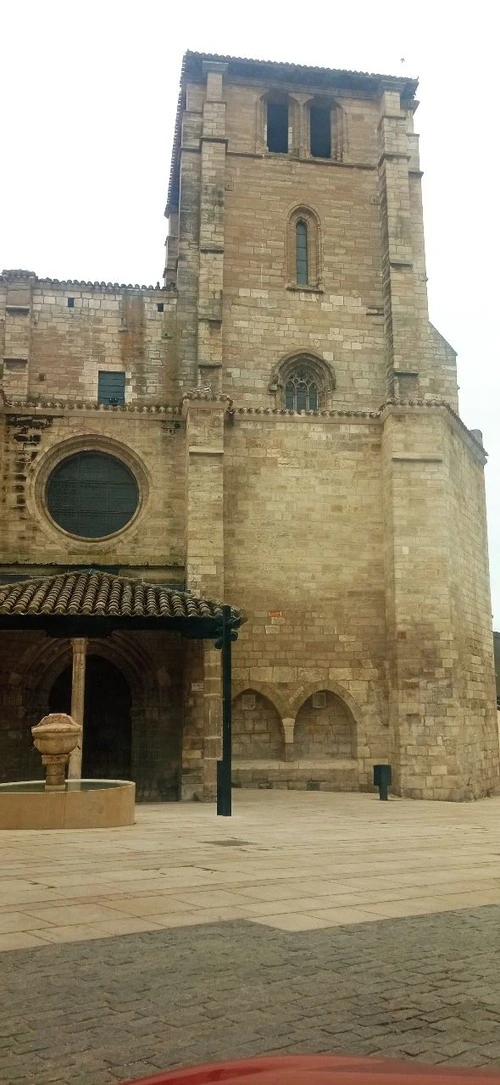 Iglesia de San Esteban - Frá Fuente de San Esteban, Spain