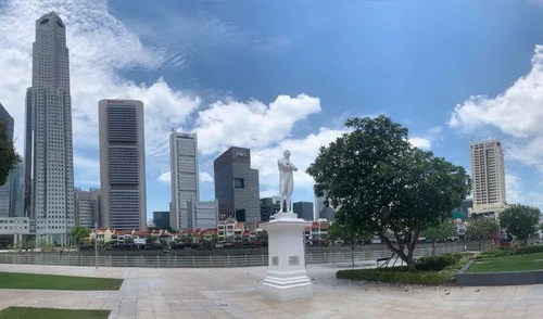 Statue of Sir Stamford Raffles - Singapore