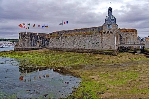 Ville Close de Concarneau - Aus Quai Peneroff, France