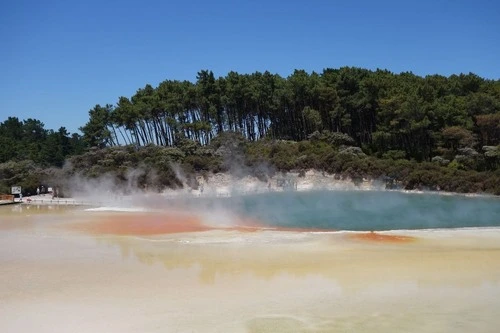 Champagne Pool - Depuis Wai-O-Tapu, New Zealand