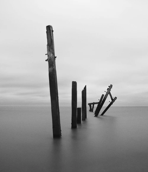 Old Piers - Frá Beach, United Kingdom