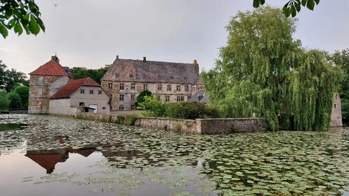 Schloss Tatenhausen - З Wasserschloss, Germany
