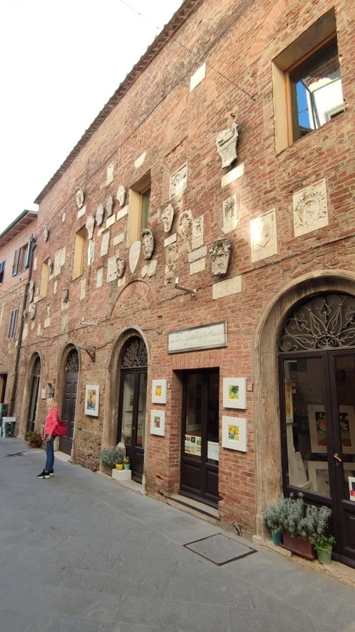 Palazzo Pretorio - Від Via Casolani, Italy