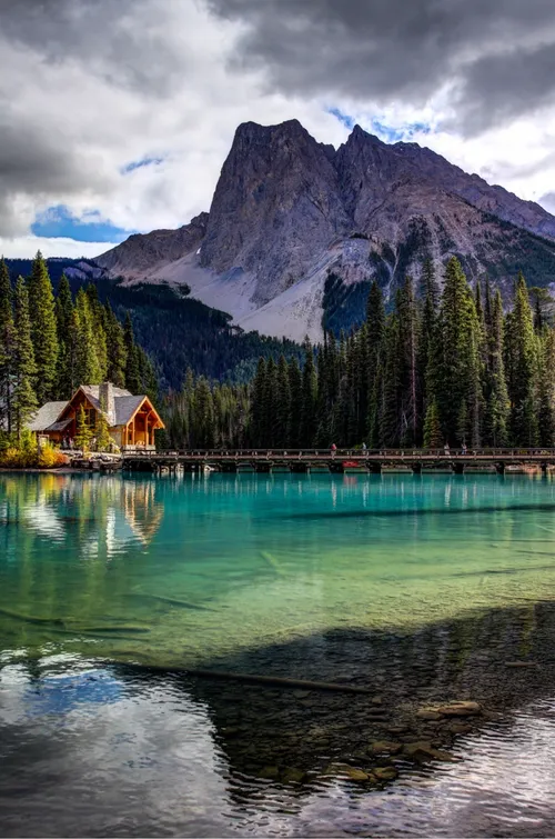 Emerald Lake - Cilantro Café - Dari Emerald Lake Trail, Canada