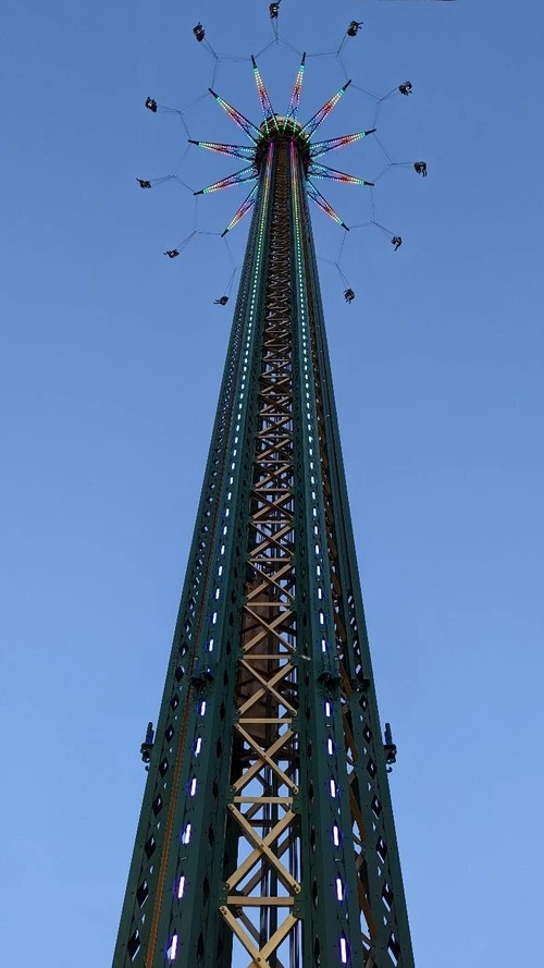 Prater Turm - Ад Below, Austria