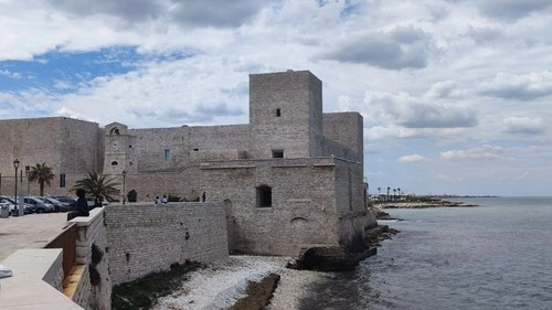 Trani Castle - Von Piazza Duomo, Italy