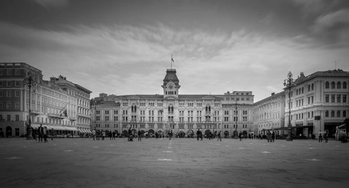 Comune di Trieste - Desde Piazza Unità d'Italia, Italy