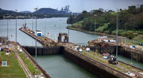 Miraflores Locks - Från Miraflores Visitor's Center, Panama