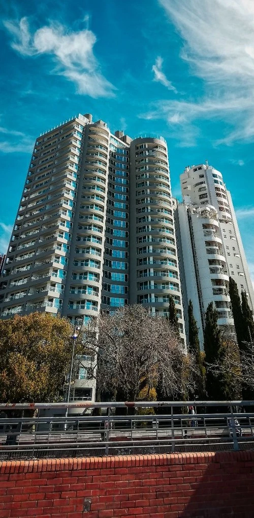 Torre Quinquela Plaza - Depuis Explanada Parque de España, Argentina