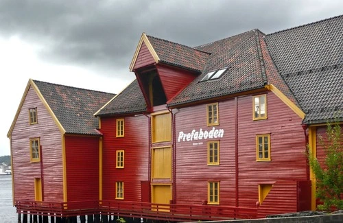 Skuteviken's House - Aus Sjøgaten, Norway