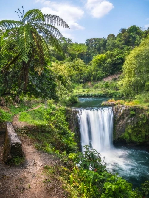 Cascada Tomata - Desde Small trail on rivers south side, Mexico