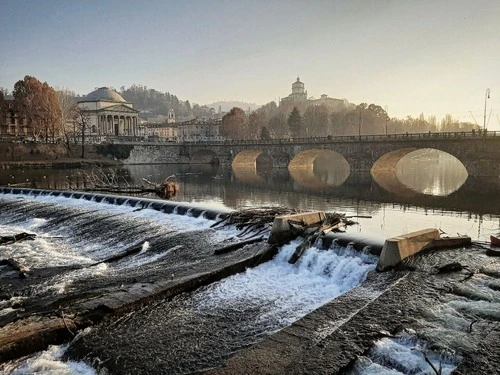 Murazzi & Chiesa Parrocchiale della Gran Madre di Dio - Dari Lungo Po Luigi Cadorna, Italy