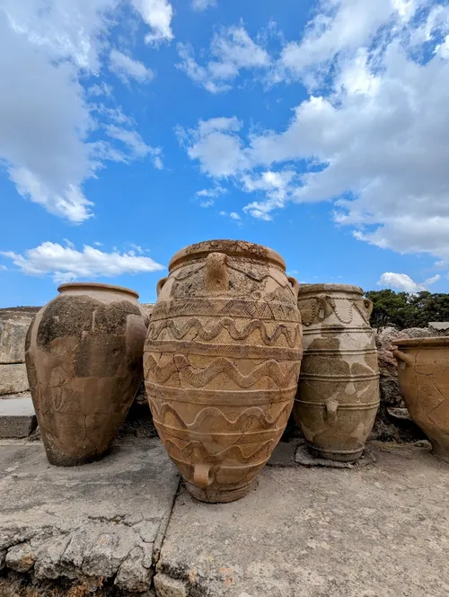 Knossos Palace - Od Vessels, Greece