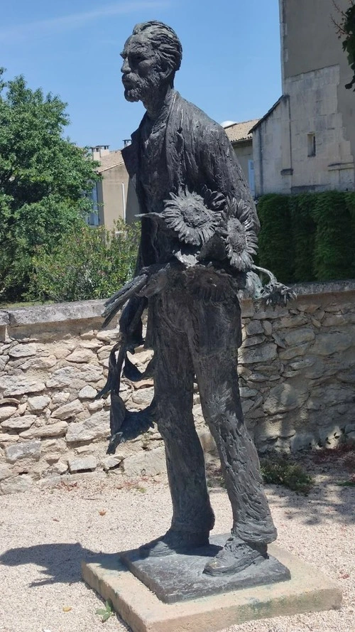 Statua di Van Gogh - Z Monastero di Saint Paul de Mausole, France