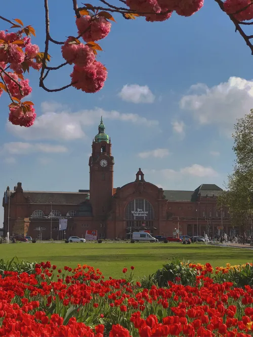 Wiesbaden Central Station - Frá Reisinger-Anlagen, Germany