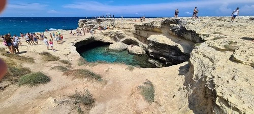 Grotta della Poesia - Desde Madonna di Roca Vecchia, Italy