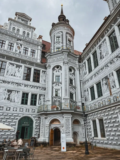 Dresden Castle - Desde Courtyard, Germany