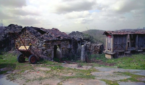Ruínas - From Várzea da Serra, Portugal
