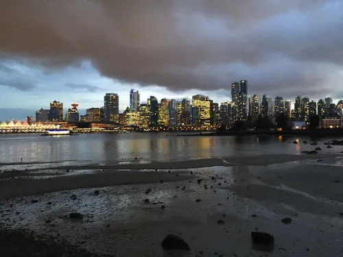 Vancouver Skyline - Aus Hallelujah Point, Canada