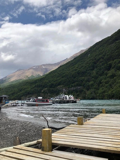 Muelle de embarque - Lago del Desierto - Argentina