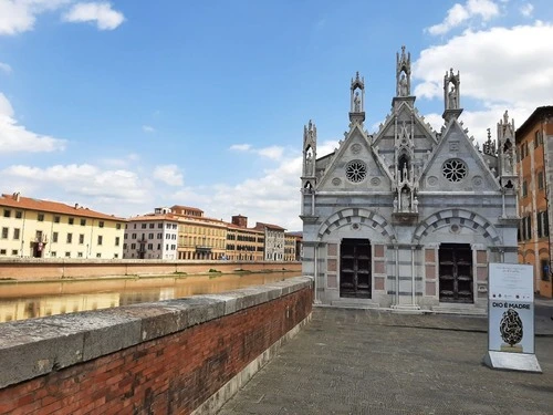 Chiesa di Santa Maria della Spina - Italy