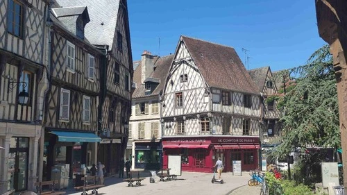Case a graticcio - Desde Rue Bourbonnoux, France