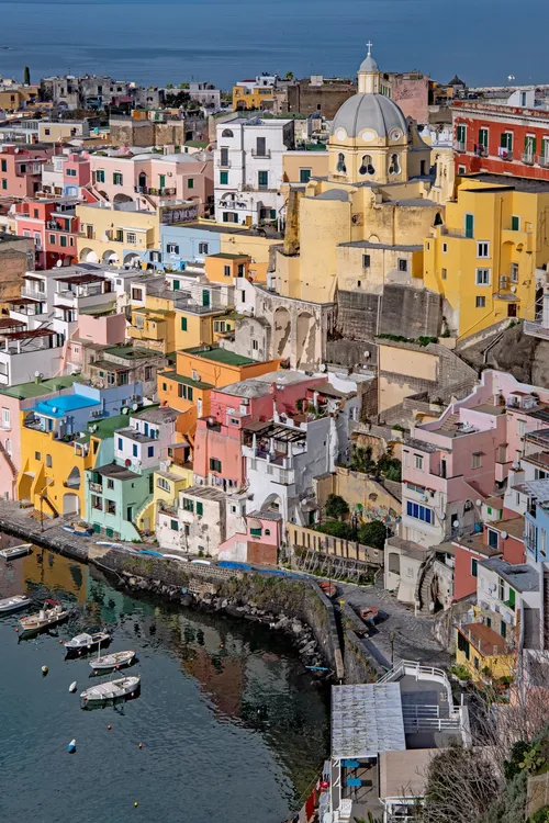 Marina Corricella - Desde Panoramica sulla Corricella, Italy