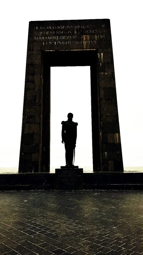 Monument Leopold I - İtibaren Esplanade, Belgium