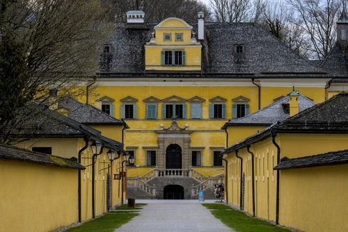 Schloss Hellbrunn - Aus Schlossgarten, Austria