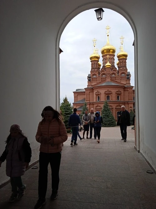 Chernigovskiy Skit - Von Entrance, Russia