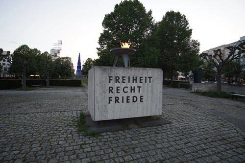 Opfer-Denkmal - Od Theodor-Heuss-Platz, Germany