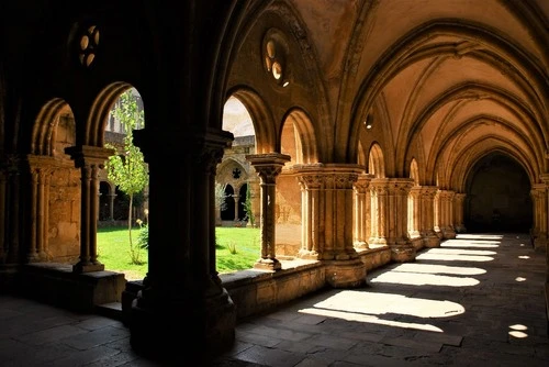 Sé Velha - Coimbra - Des de Courtyard, Portugal