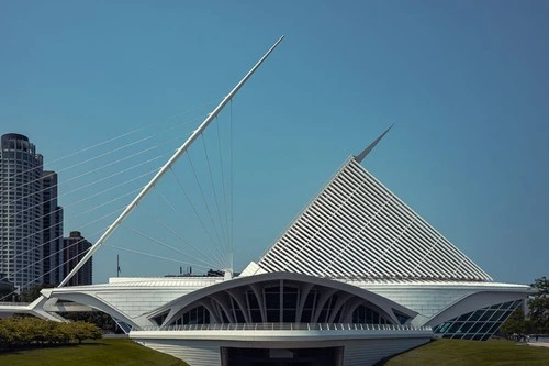 Milwaukee Art Museum - Depuis South lawn of the museum, United States