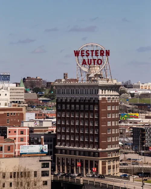 Western Auto building - Desde Liberty Memorial Tower, United States