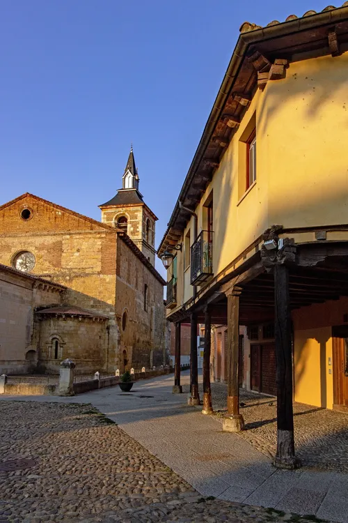 Plaza del Grano - Spain