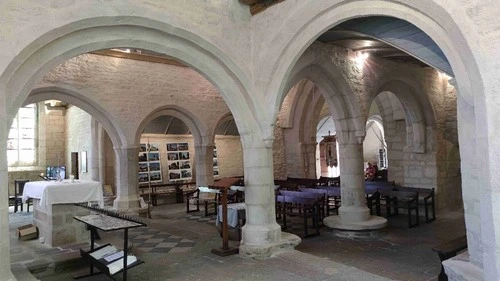 Notre Dame de Treminou - จาก Inside, France