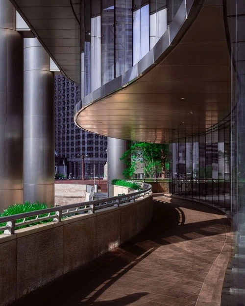Trump Tower - Desde Walkway along the Chicago River, United States