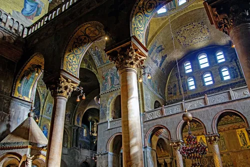 Basilica di San Marco - Desde Inside, Italy