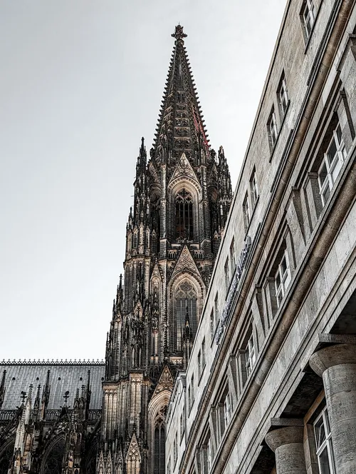 Cologne Cathedral - Dari Bahnhofsvorplatz, Germany