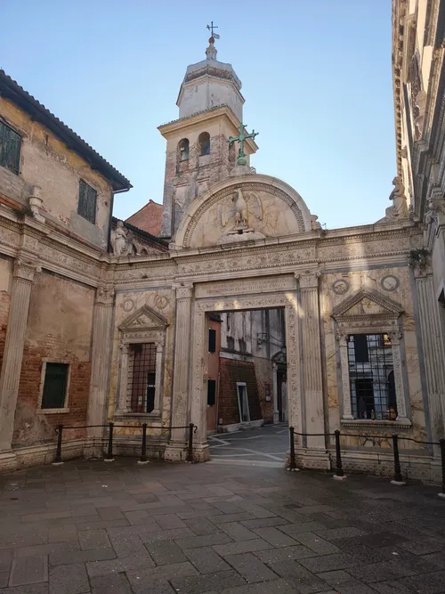 Door designed by Pietro Lombardo - Italy