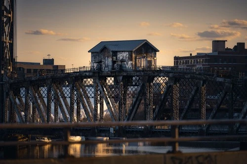 Amtrack / BNSF Lift Bridge - Depuis 18th St Bridge near Ping Tom Park, United States
