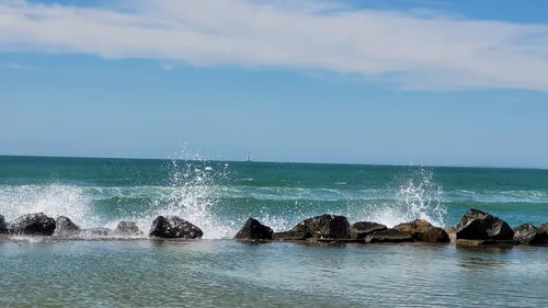 Piscines naturelles de Soulac - France