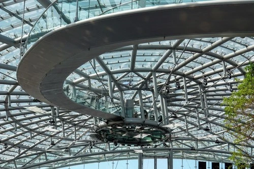 Hangar 7 - Van Seiteneingang, Austria