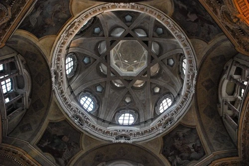 Real Chiesa di San Lorenzo - Italy