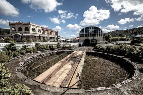 West Coast Wilderness Railway (Queenstown Station) - Från Parking Lot, Australia