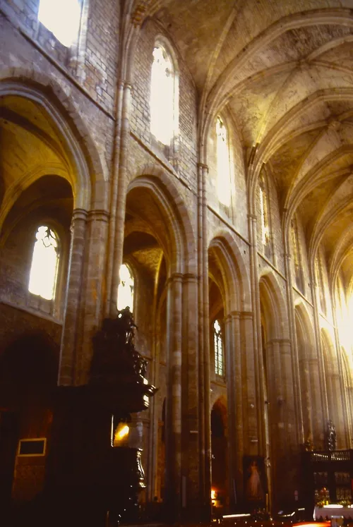 Basilique Sainte-Marie-Madeleine - De Inside, France