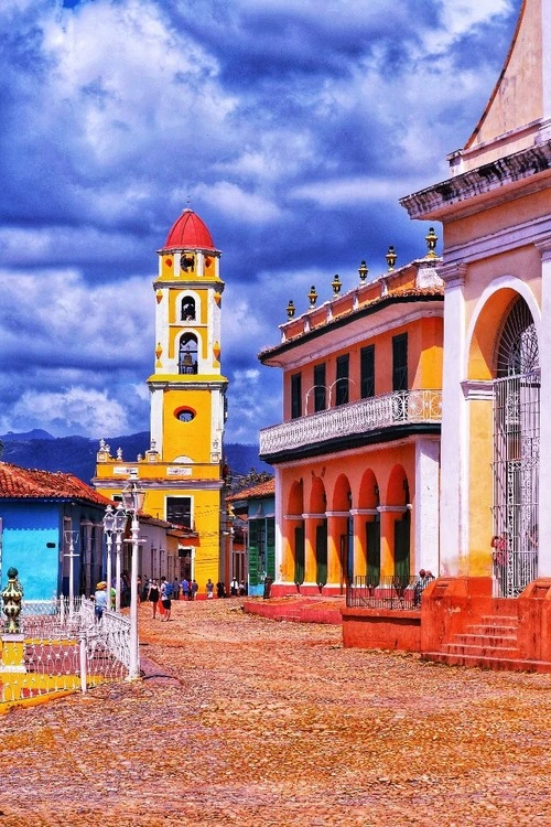Convento de San Francisco de Asís - Desde Plaza Mayor, Cuba
