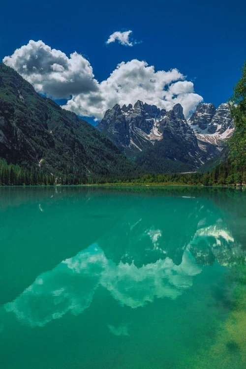 Lago di Landro - से Lunga Via delle Dolomiti, Italy