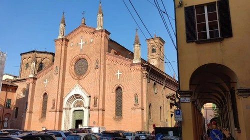 Basilica di San Martino - Desde Via Guglielmo Oberdan, Italy