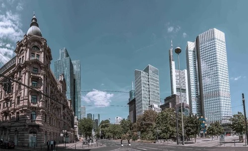 Willy Brandt Platz - از جانب Straßenüberquerung, Panorama aus 4 Bildern, Germany